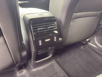 Peugeot 5008 Allure Business 145 360+Kam.+KeyLess