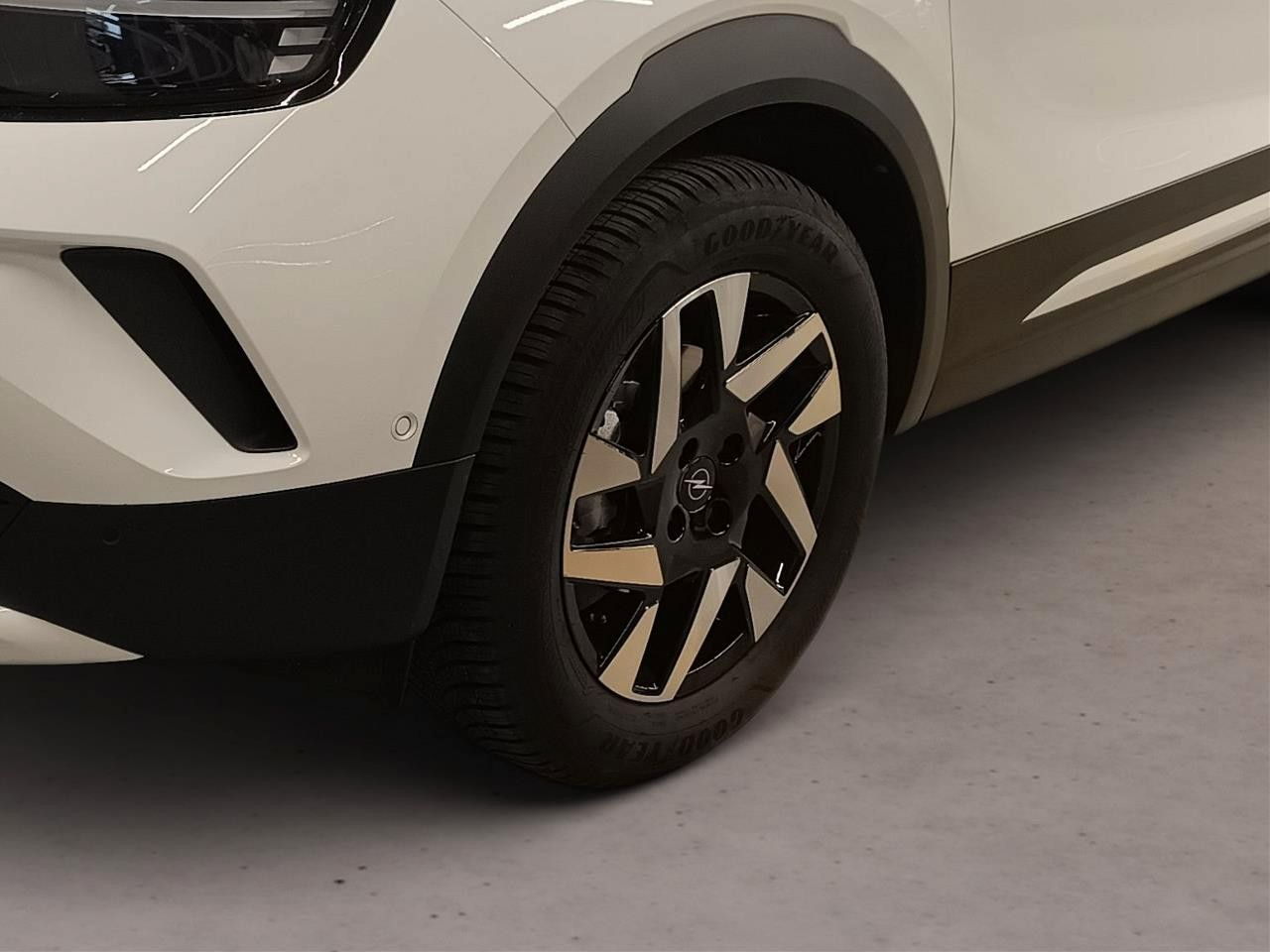 Fahrzeugabbildung Opel Mokka Edition/Automatik/Allwetter/Navi!