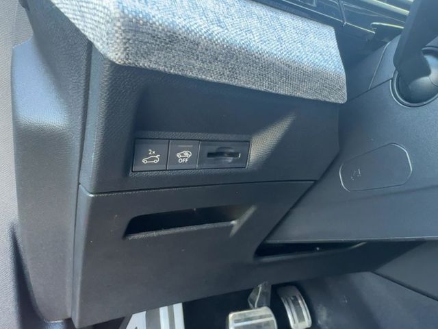 Foto Nummer 15: PEUGEOT 3008