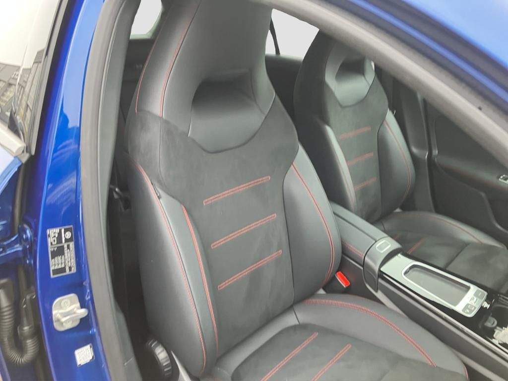 Fahrzeugabbildung Mercedes-Benz A 200 Kompaktlimousine AMG Line+Night Paket*PDC