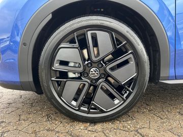 Volkswagen T-Roc   R-Line 1.5 l eTSI 150 PS 7-Gang-DSG