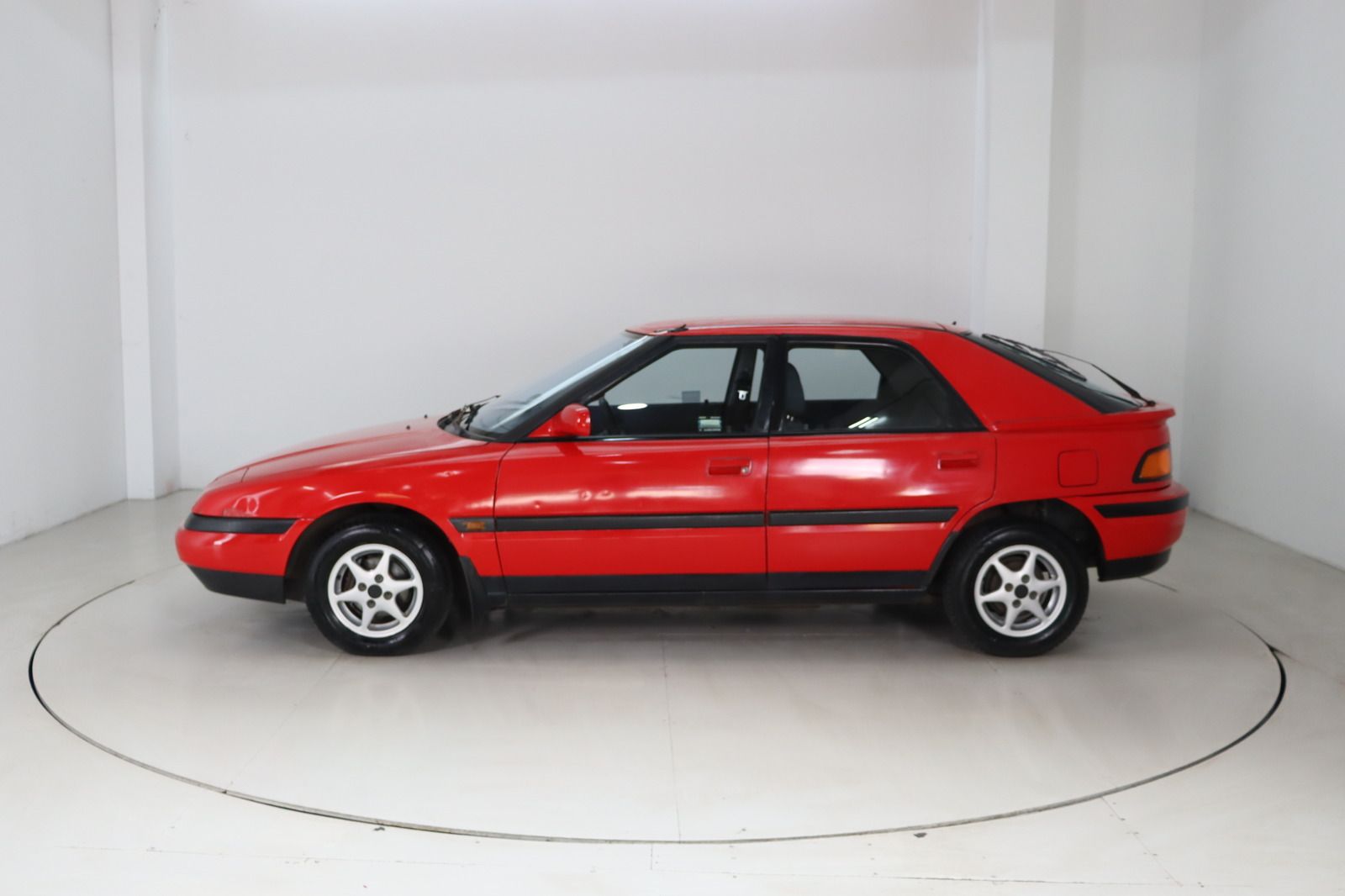 Fahrzeugabbildung Mazda 323 F 1.6 GLX 1. Hand * wenig km