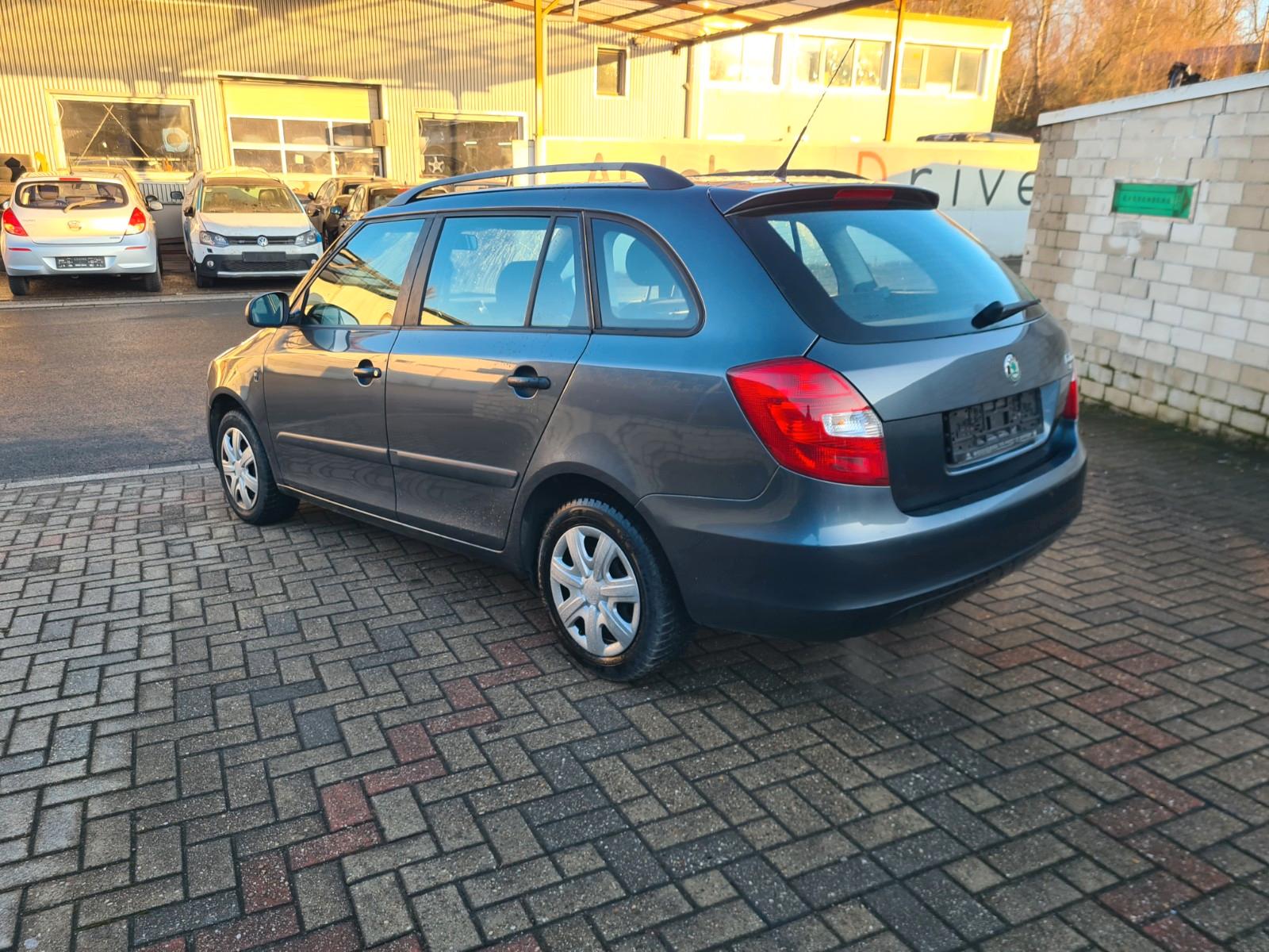 Skoda Fabia 2010 — interior