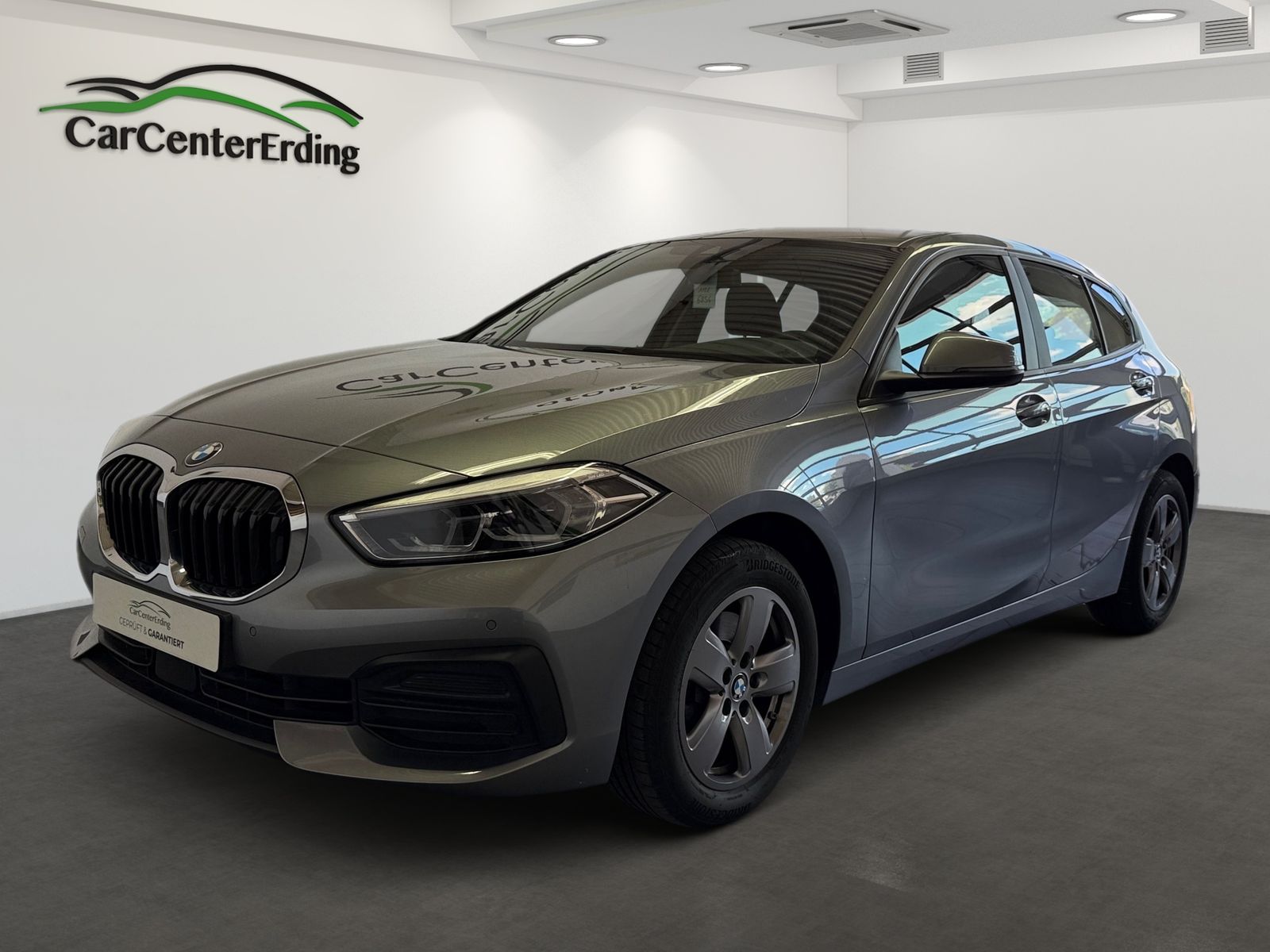BMW 118 118dLim.*LED*Navi*LiveCockpit*DAB*PDC*SHZ*Tempo* - Bild 1