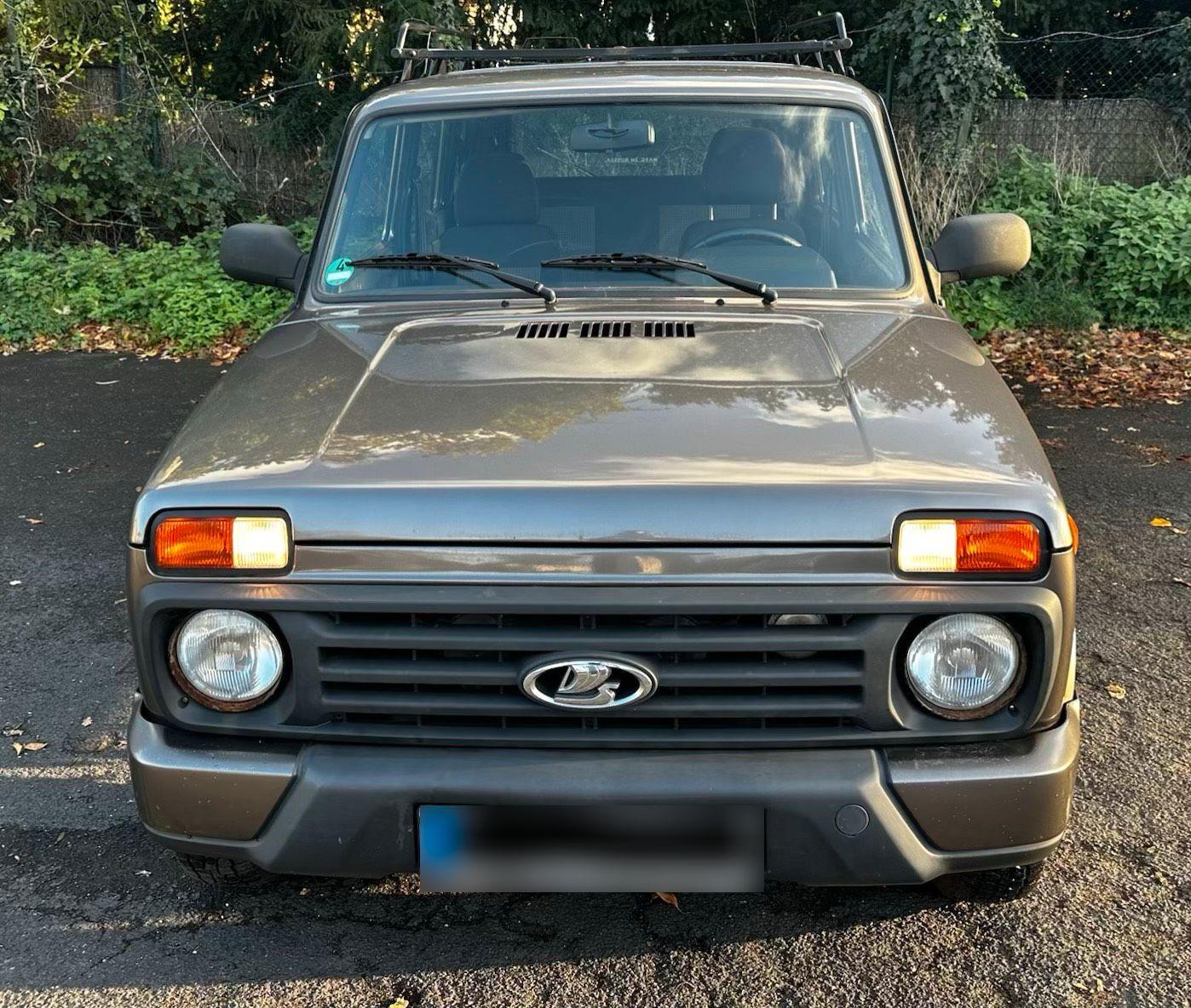Lada Urban