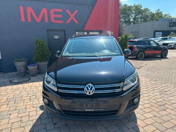 Volkswagen Tiguan - 2