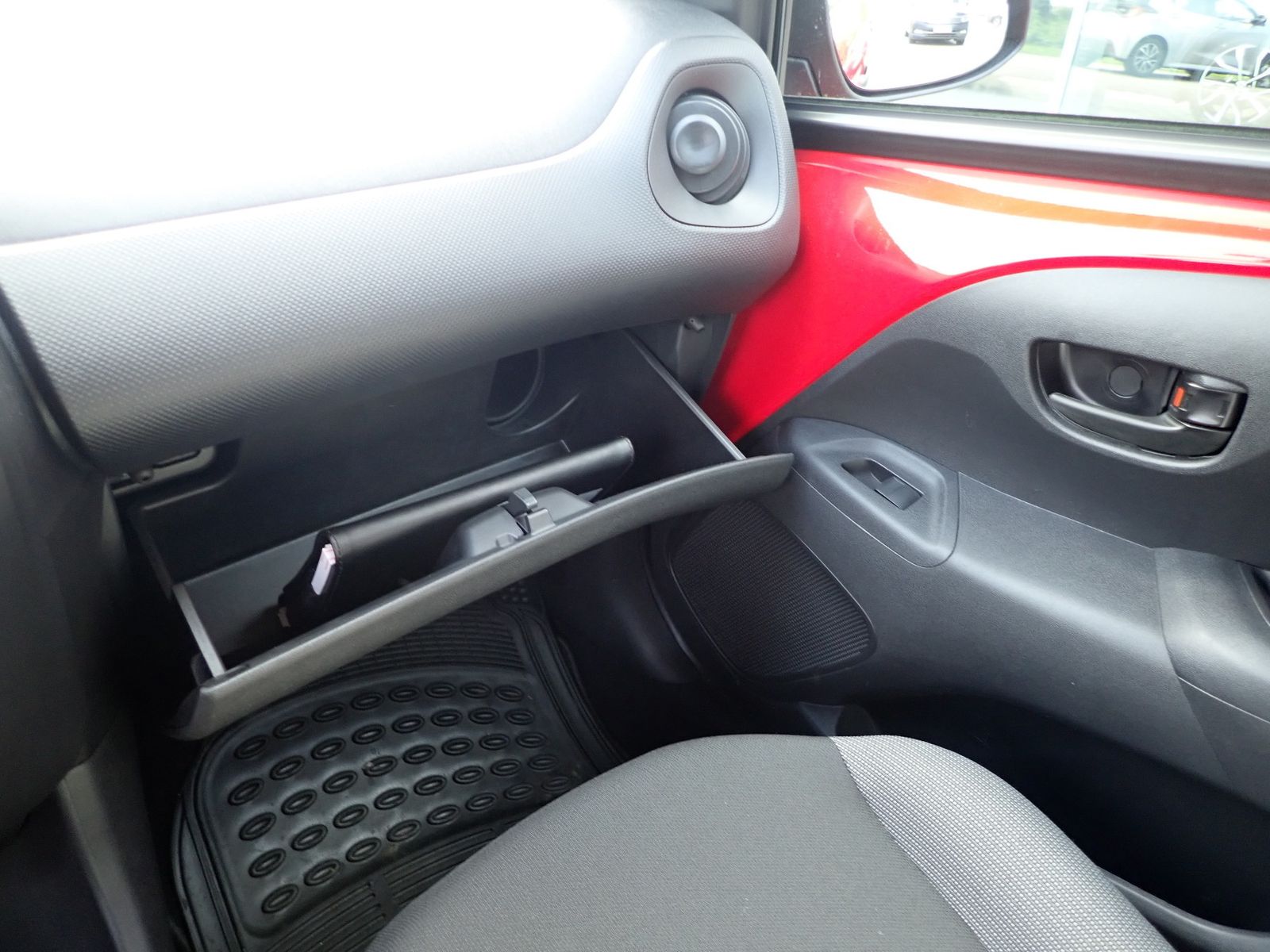Fahrzeugabbildung Toyota Aygo X-BUSINESS/KLIMA/WKR/