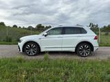 Volkswagen Tiguan 2.0 TDI SCR 140kW DSG 4MO Highl. R-Line - Volkswagen Tiguan: 140