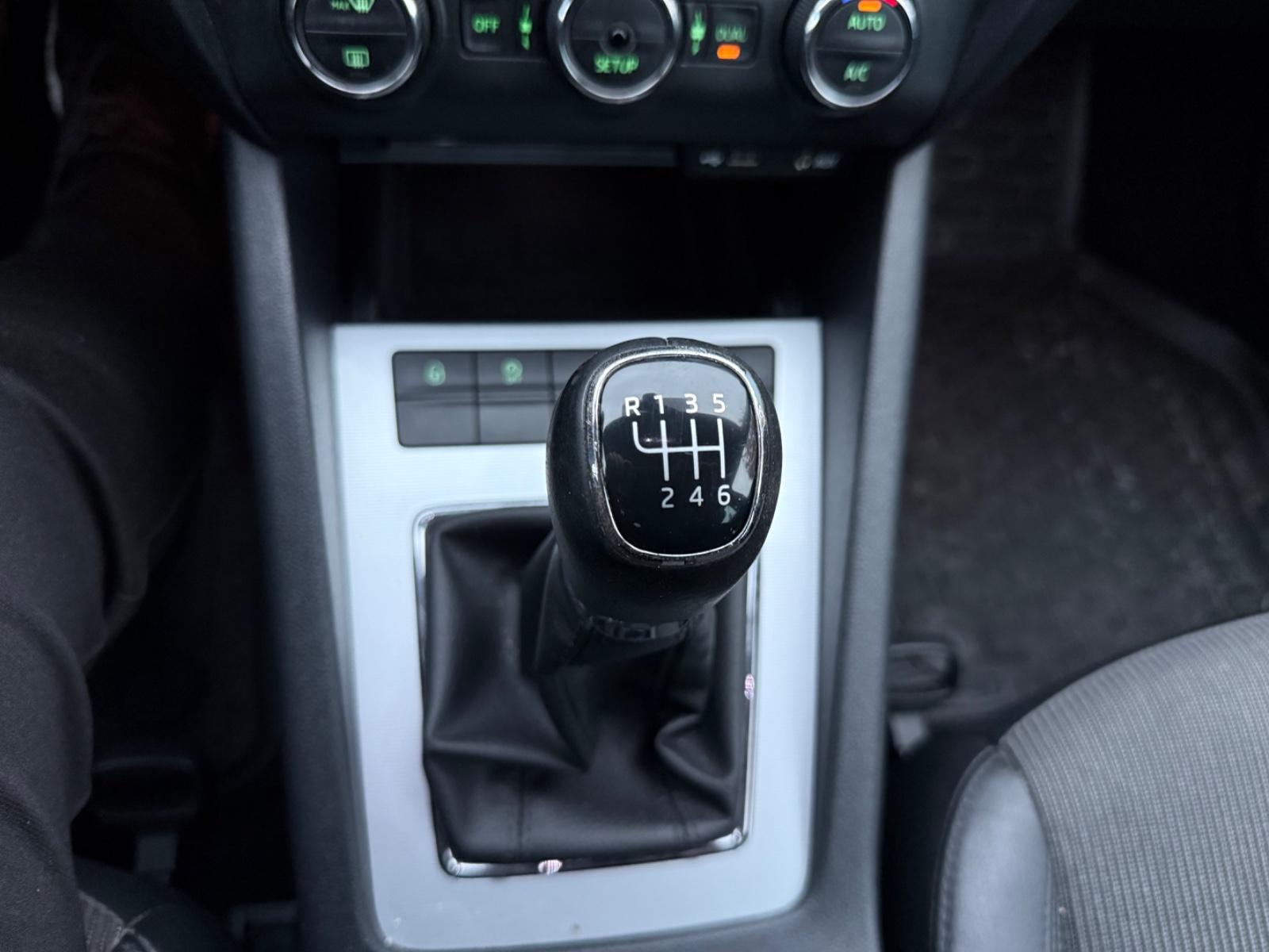 Skoda Octavia 2014 — photo 18
