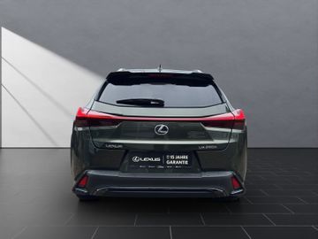 Lexus UX - 3