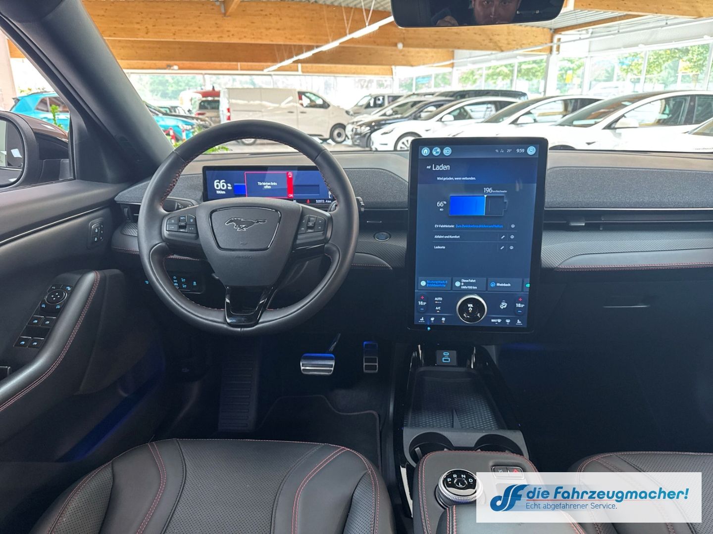 Fahrzeugabbildung Ford Mustang MACH-E Mach-E Premium AWD Navi Digitales