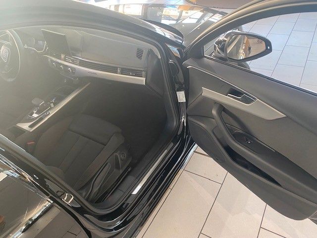 Fahrzeugabbildung Audi A4 Avant 40 TFSI QUATTRO NAVI/LED/KAMERA/SHZ/AHK