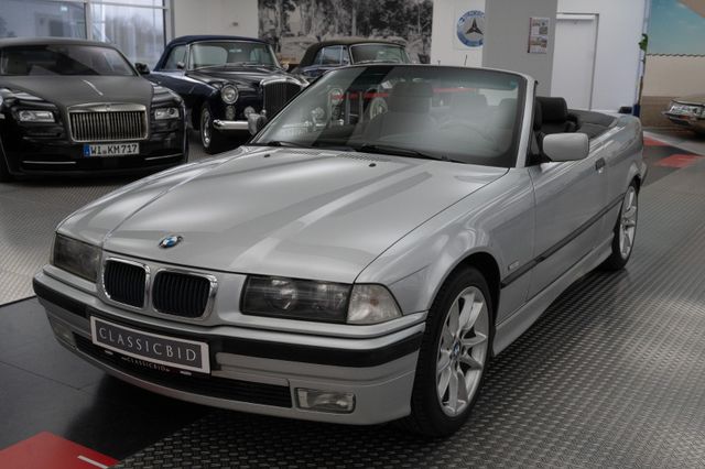 BMW 320i Cabrio