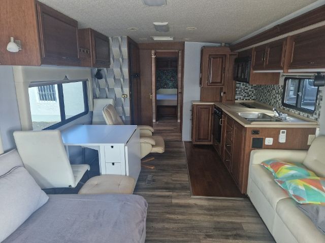 USA Journey DL Motohome Automatik