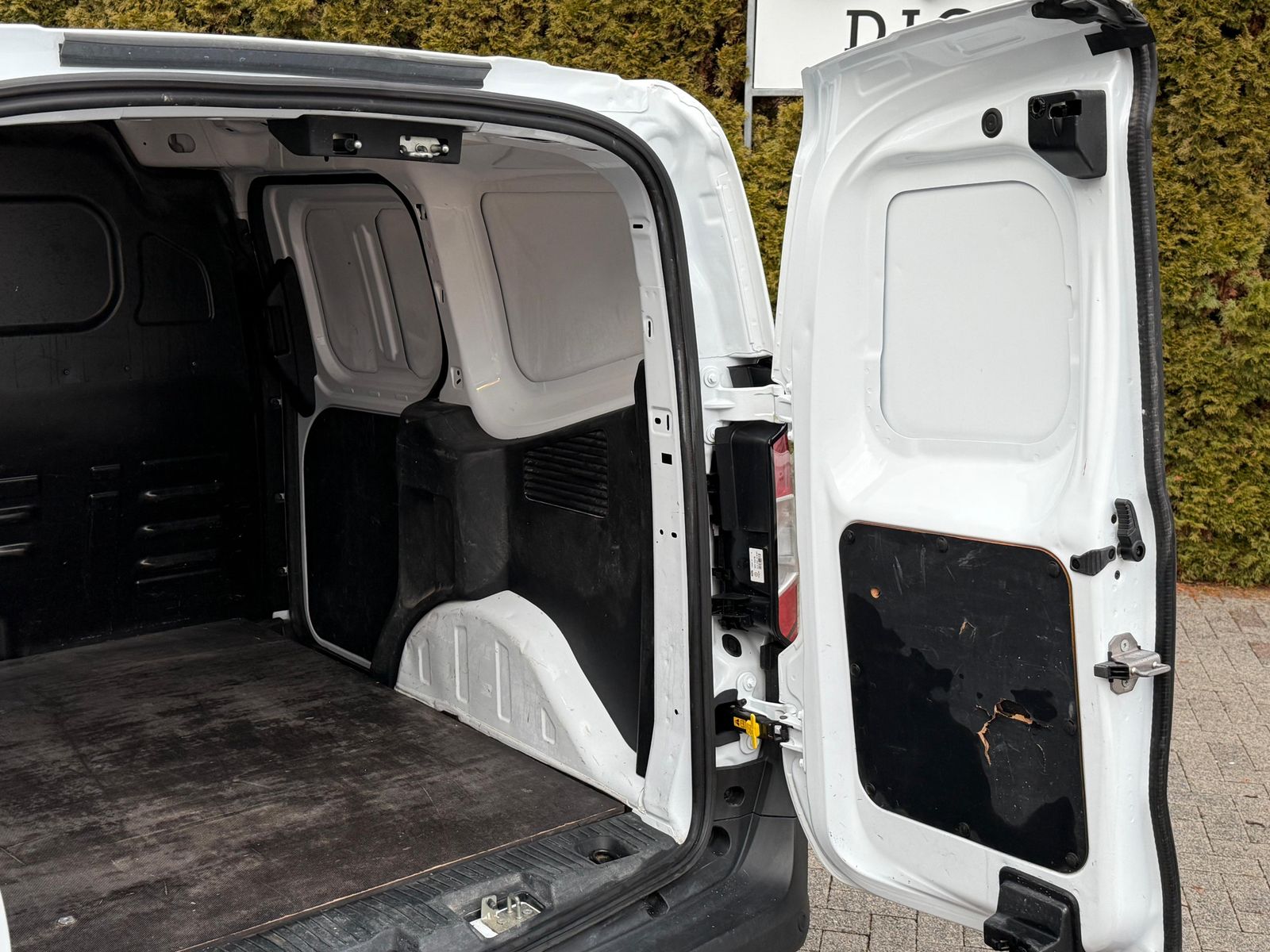 Fahrzeugabbildung Ford Transit Courier 1.5 TDCi CARPLAY+KLIMA+PDC+VIRT+