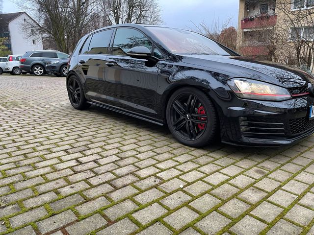 Volkswagen Golf 7 GTI Performance