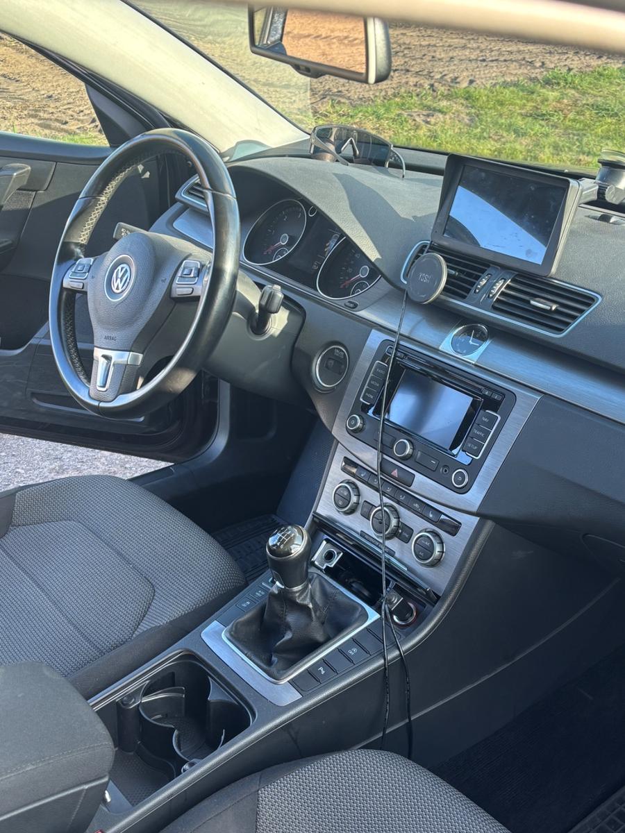 Volkswagen Passat 2013 — photo 10