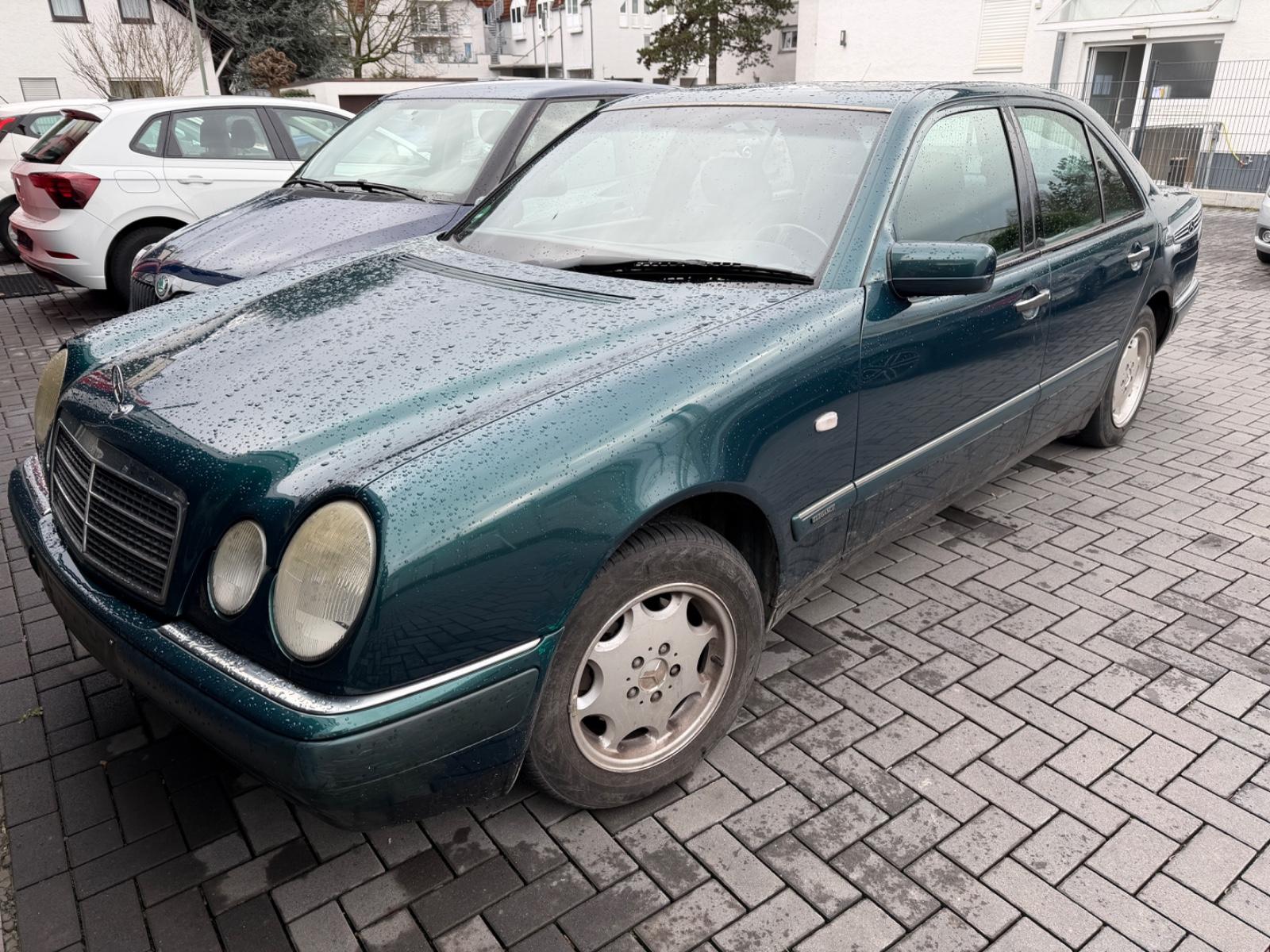 Mercedes-Benz E 200 Elegance