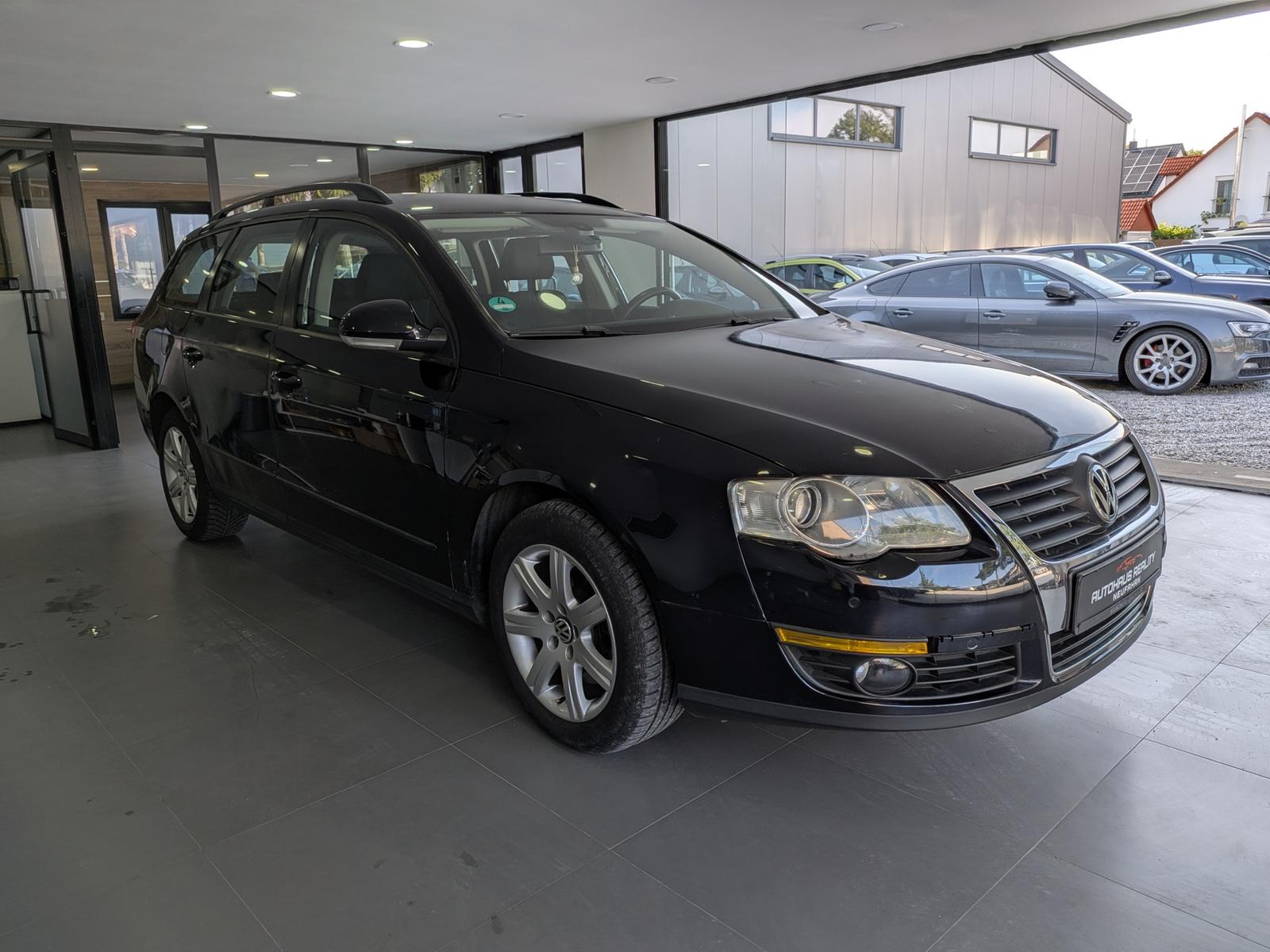 Volkswagen Passat Trendline+NAVI+AUTOMATIK+PDC+KLIMA+TEMPOM