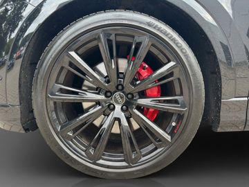 Audi Q8 - 9