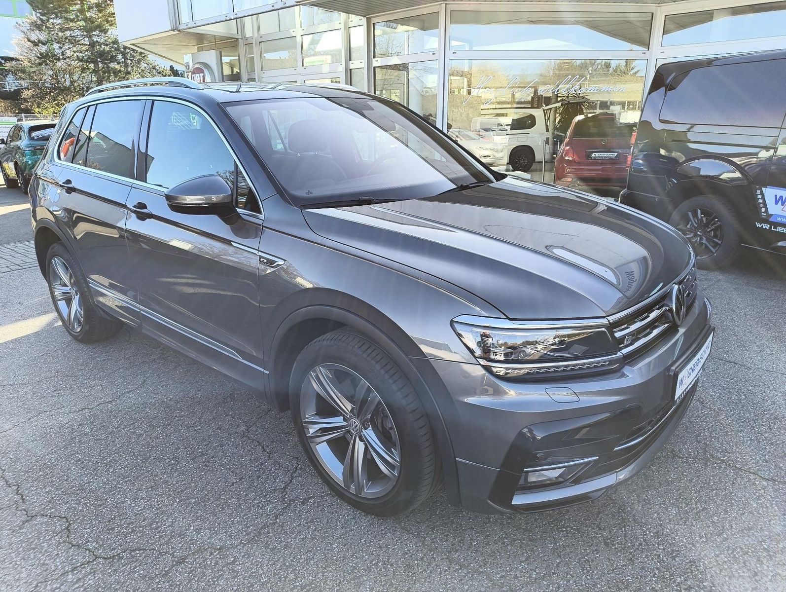 Fahrzeugabbildung Volkswagen Tiguan Highline 2.0 TDI (190 PS) 4Motion DSG