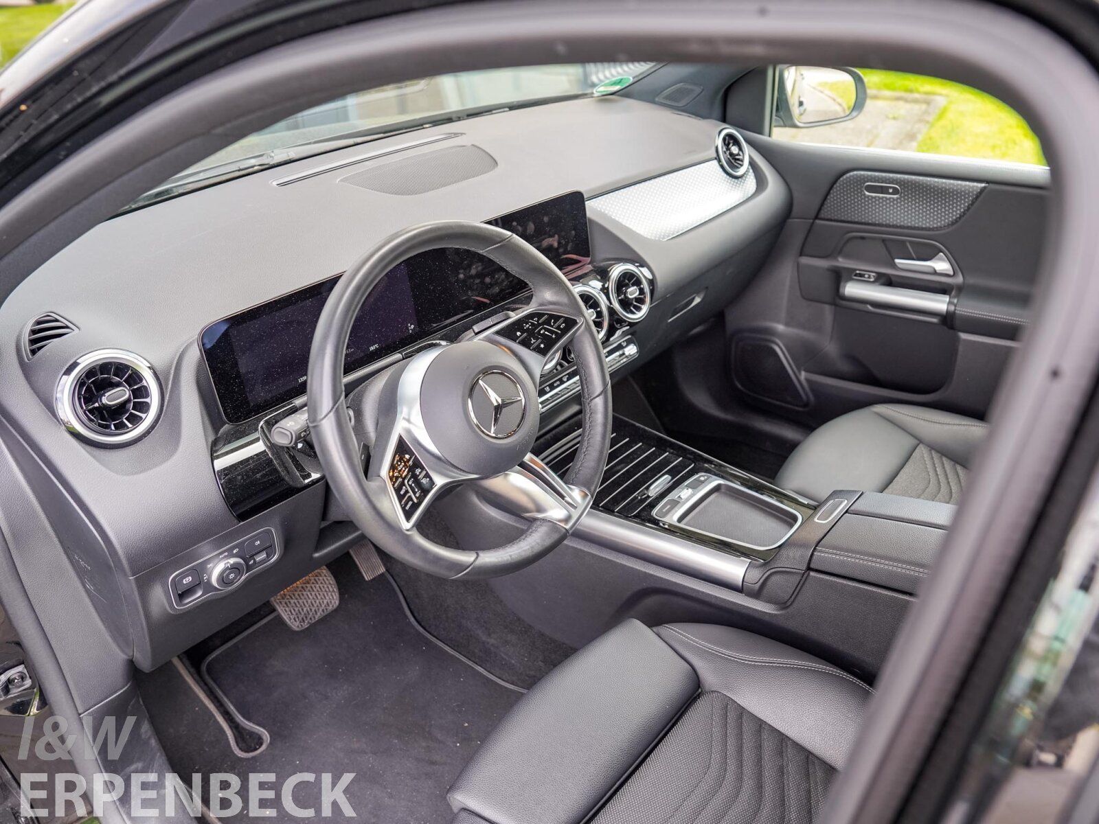 Fahrzeugabbildung Mercedes-Benz B 200 Progressive Kamera LED EasyPack Heckklappe