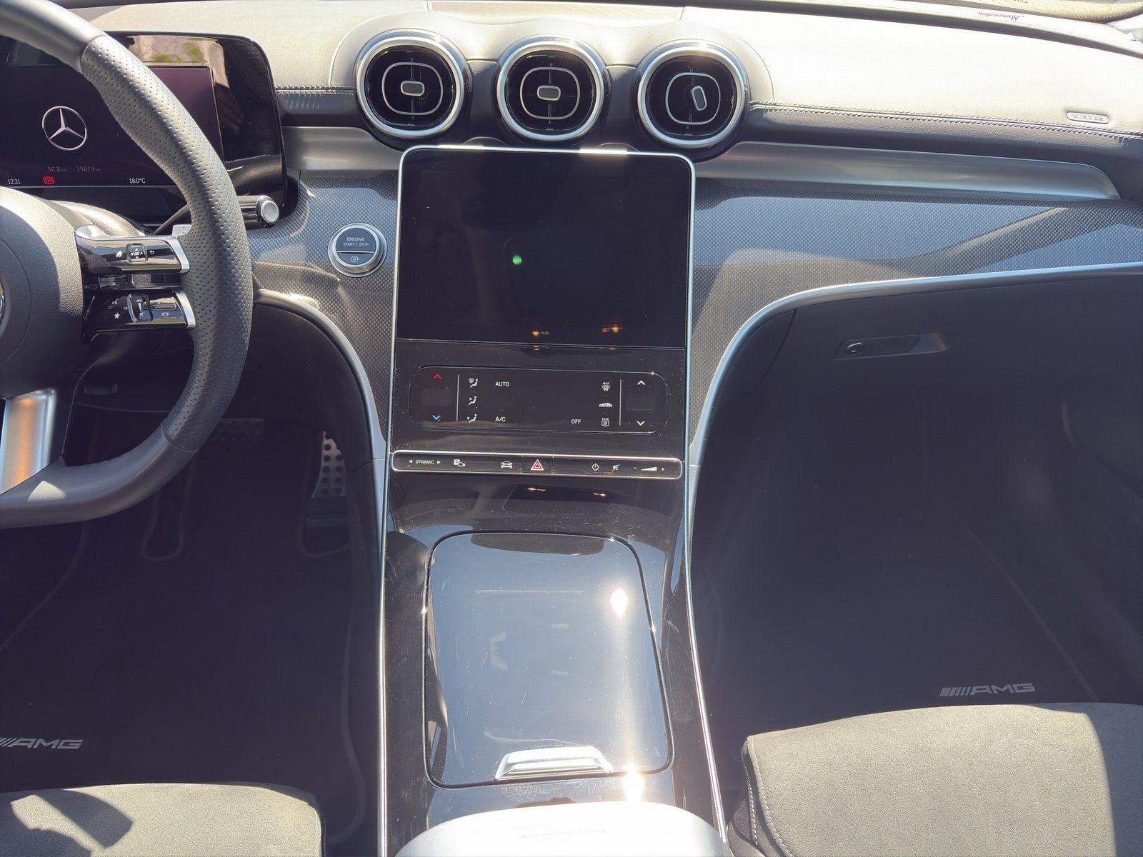 Fahrzeugabbildung Mercedes-Benz C 180 T AMG*LED*KAMERA*AMBIENTE*SMARTPHONE