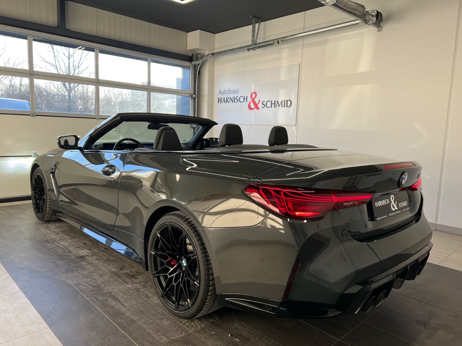 Fahrzeugabbildung BMW M4 Comp. Cabrio xDrive Carb. Int., UltimatePack