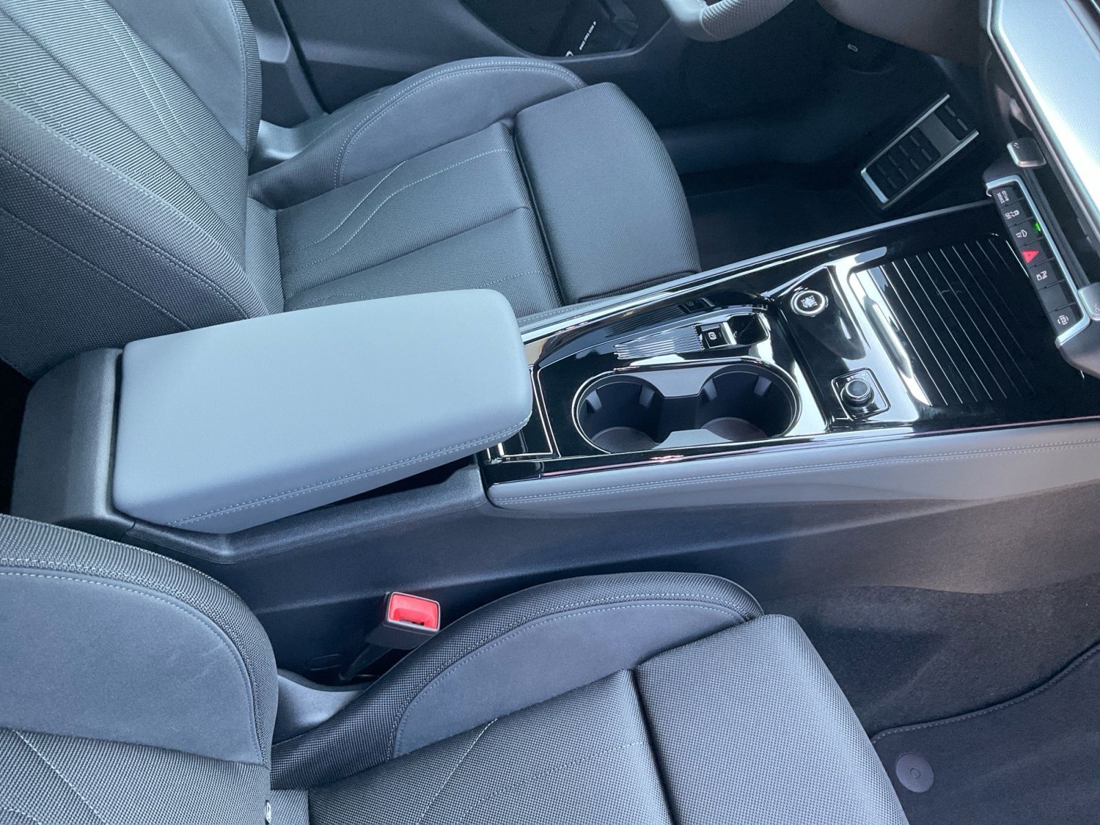 Audi Q3 SUV e-hybrid 2x S line MATRIX AHK HUD SONOS foto 19