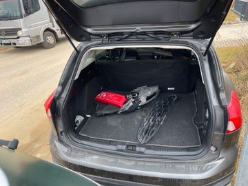 Ford Focus Turnier Active *PANO*NAVI*CARPLAY*TEMP*LED