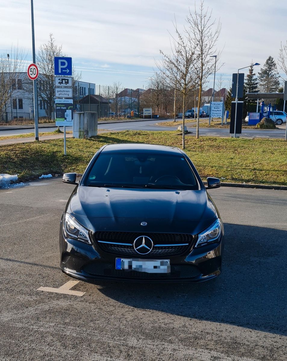 MERCEDES-BENZ CLA 180 Shooting Brake -