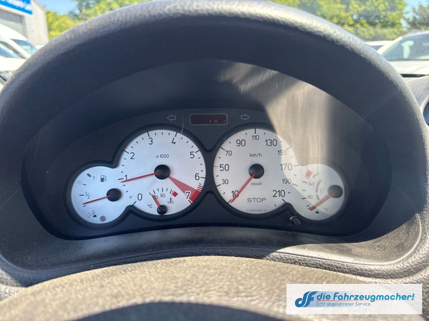 Fahrzeugabbildung Peugeot 206 Cabriolet CC Platinum 2.0 16V Händler Auto