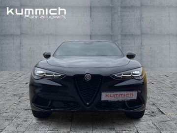 Alfa-Romeo Stelvio - 2