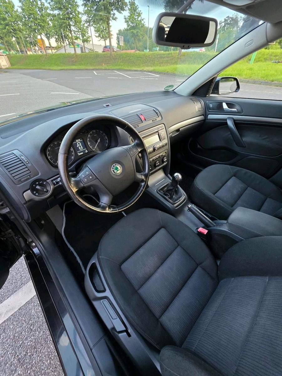 Skoda Octavia 2006 — photo 14