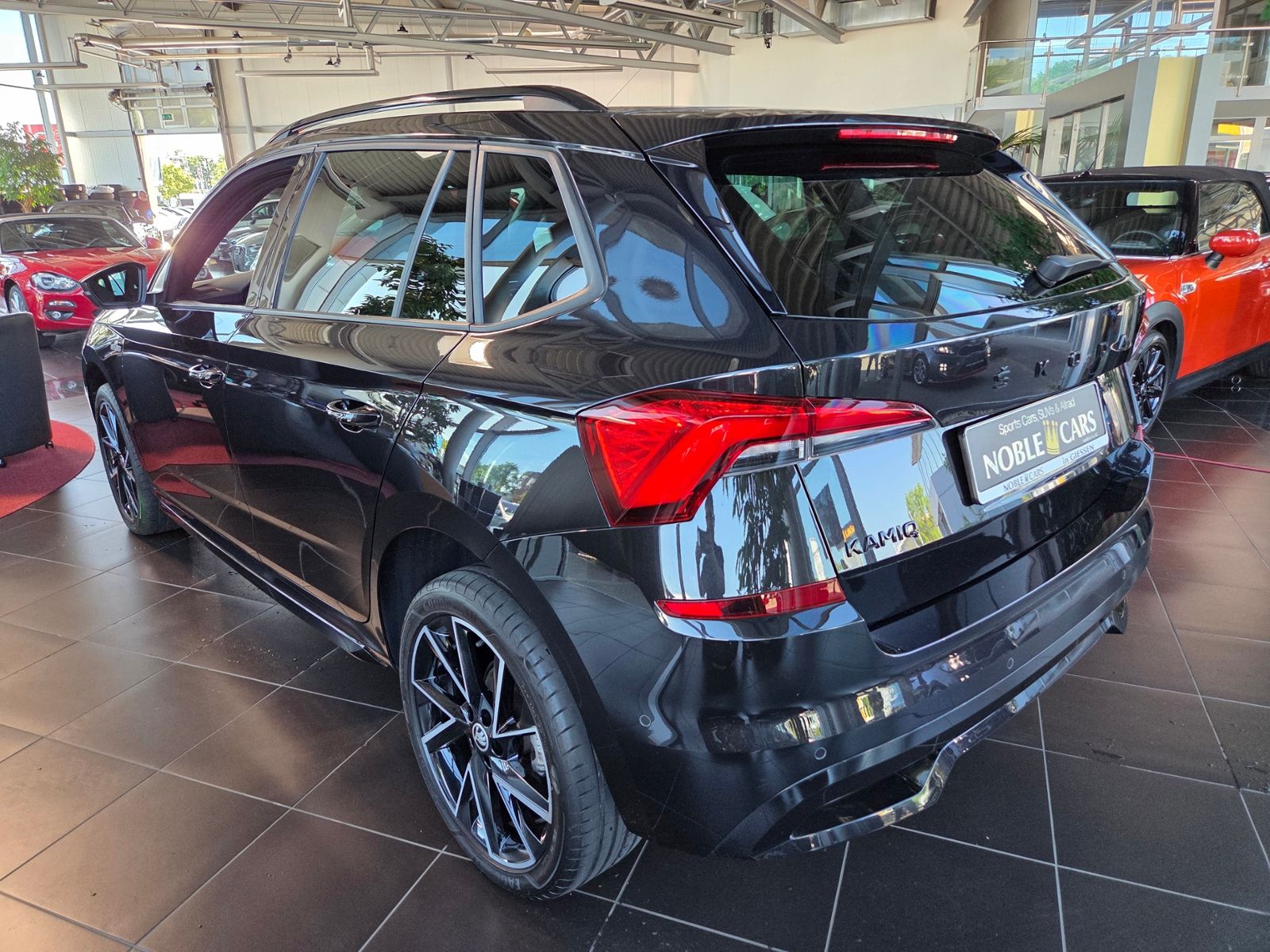 Fahrzeugabbildung SKODA KAMIQ  Monte Carlo PANO LED NAVI ALU