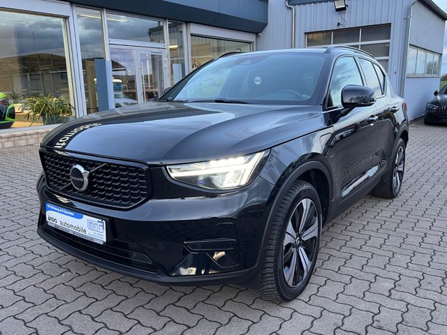 Volvo XC 40 Plus Dark Recharge Plug-In Hybrid 2WD LED