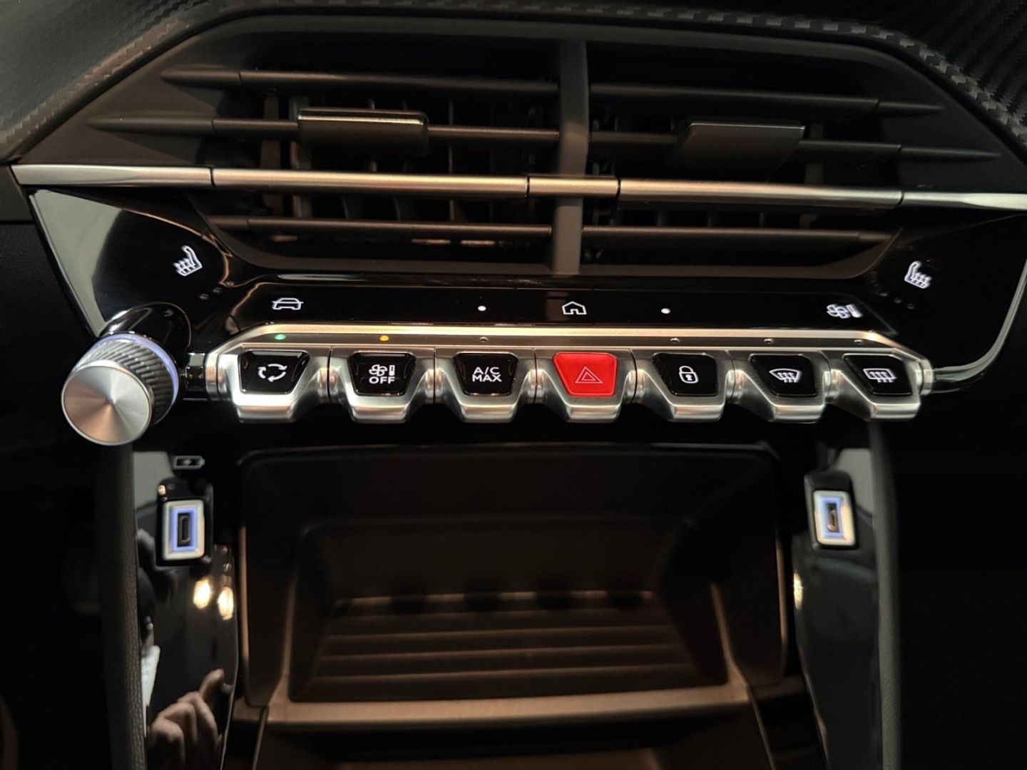 Peugeot 208 - Bild 14