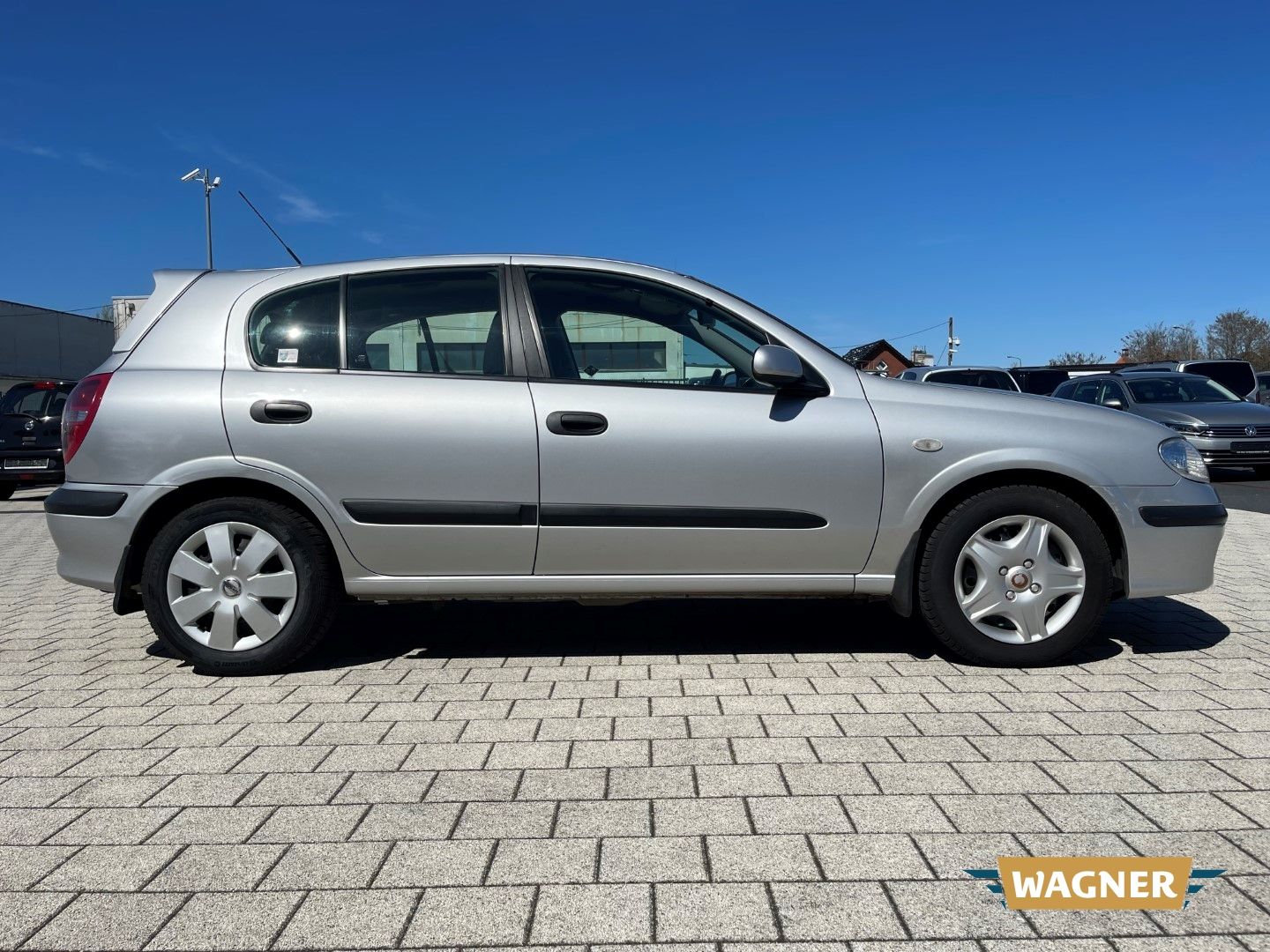 Fahrzeugabbildung Nissan Almera Comfort Klimaanlage 1 - Hand