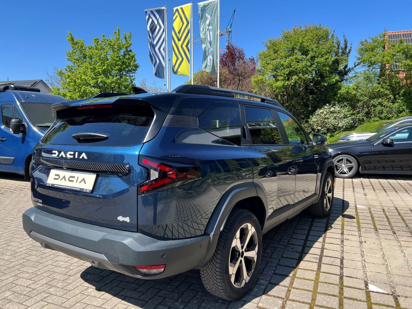 Fahrzeugabbildung Dacia Bigster Hybrid-G 150 Journey 4x4 Navi Digitales