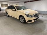 Mercedes-Benz E 220 BlueTEC 4MATIC Autom. - - Mercedes-Benz E 220 mit Diesel-Antrieb: Taxi