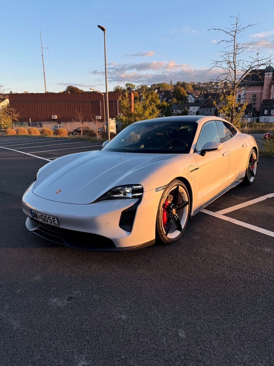 PORSCHE Taycan 4S 21" Felgen in Wagenf. AF-Ci3 Sound