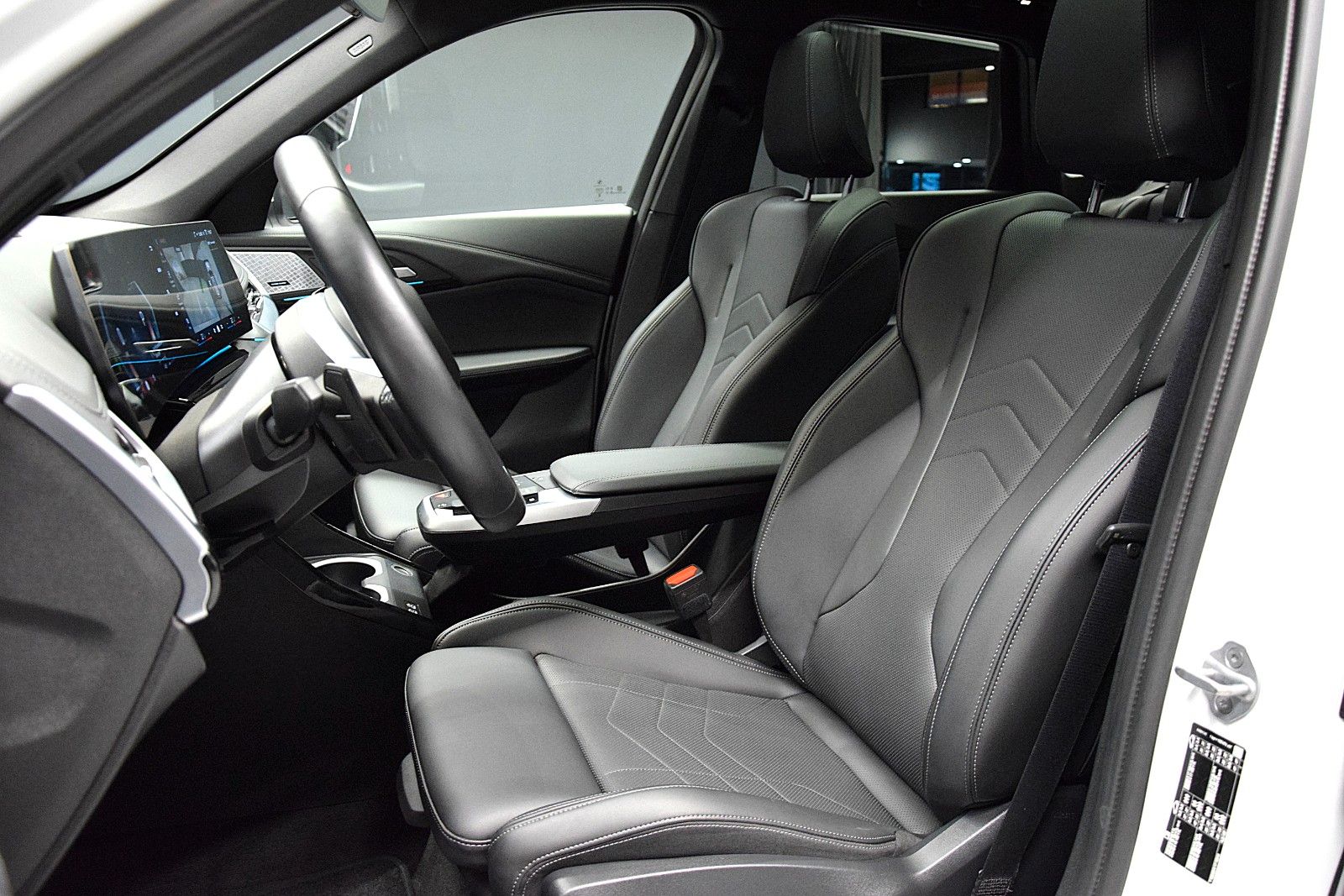 Fahrzeugabbildung BMW X1 sDrive 20 i M Sport Pano ACC HuD Memory H&k