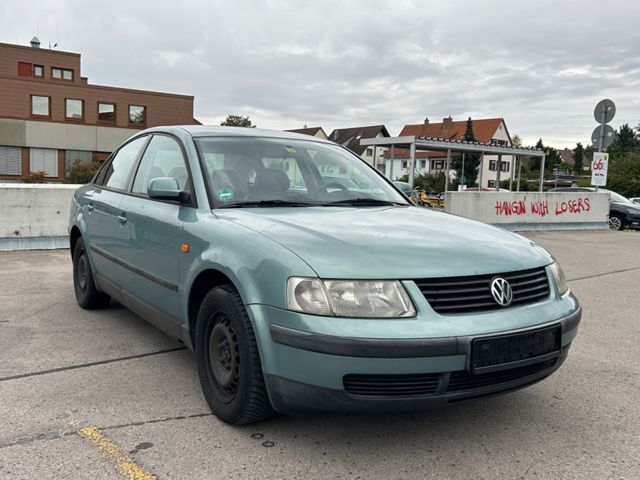 Volkswagen Passat 1.6 Aut. Lim. BASTLER / EXPORT