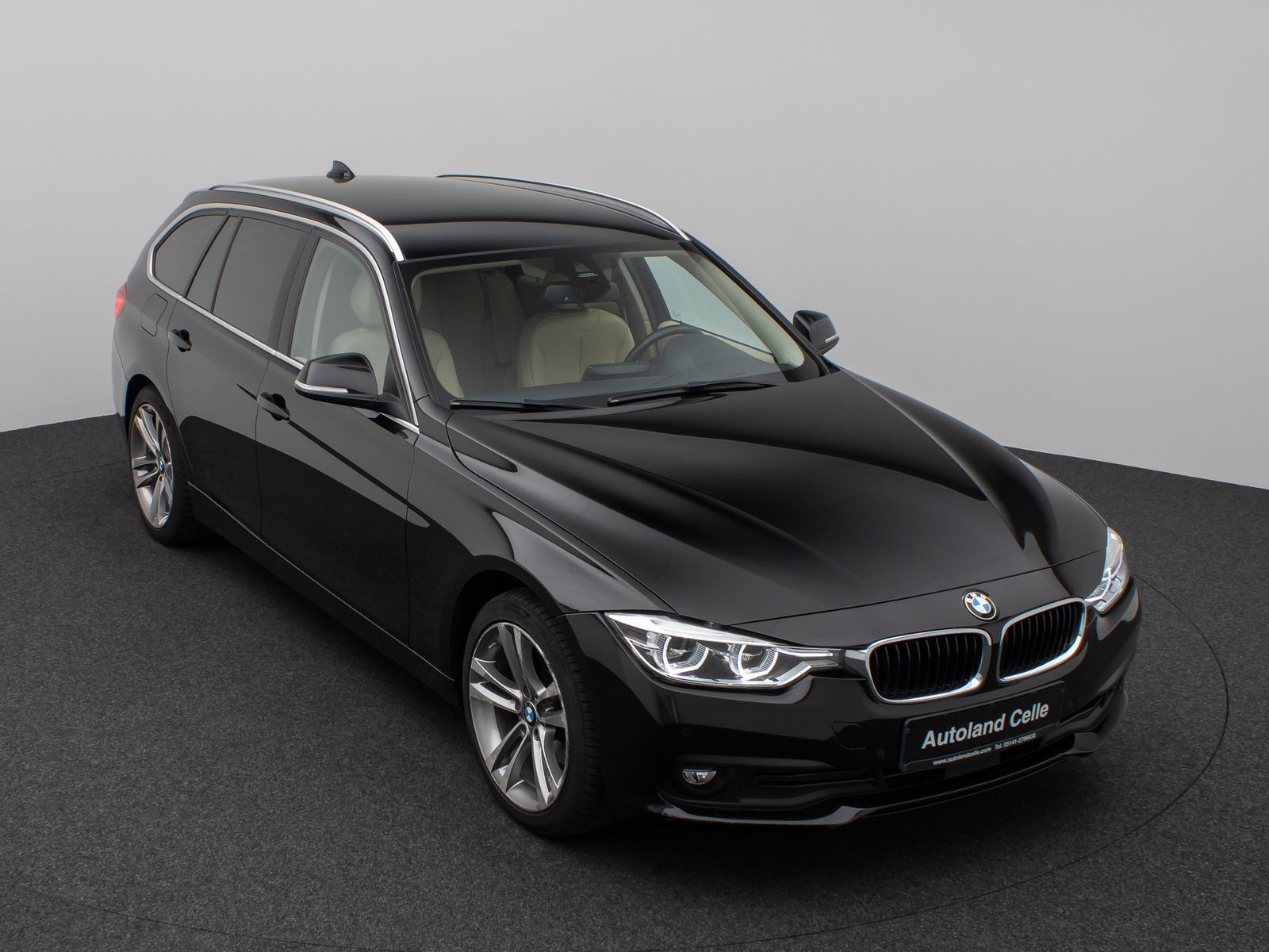 Fahrzeugabbildung BMW 320d xD PDC HUD Lenkrhzg Stop&Go Alarm Komfort