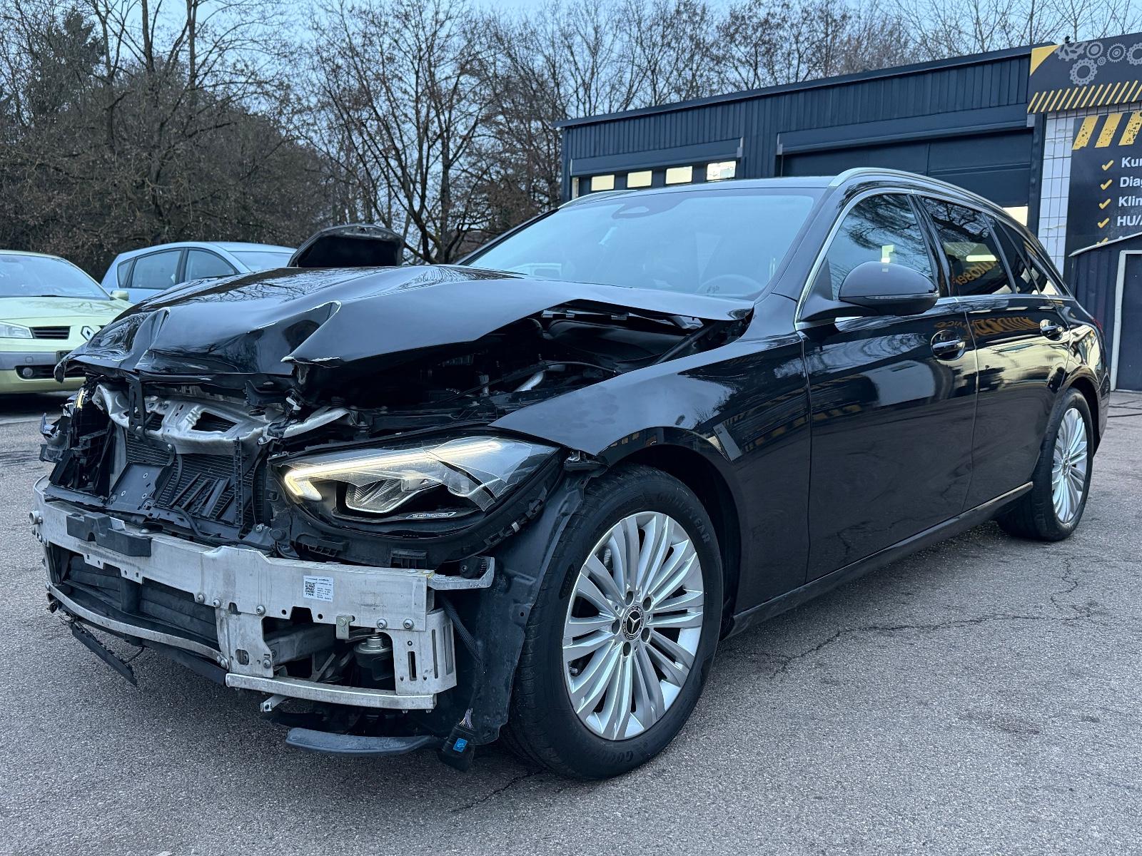 Mercedes-Benz C 200 ACC Bi-Xenon 360 PDC