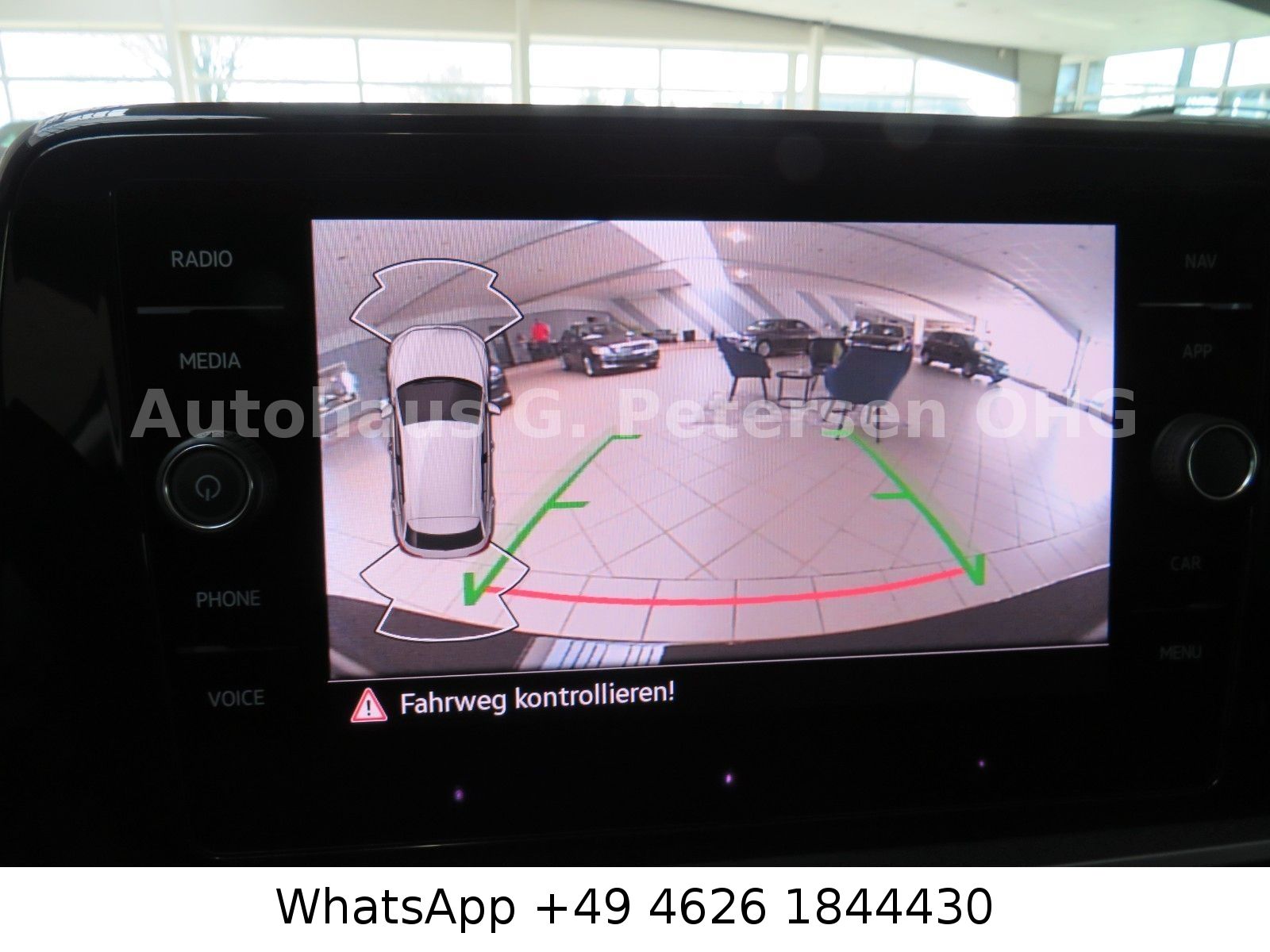 Fahrzeugabbildung Volkswagen T-Roc Life 1.5TSI*DSG*LED*Spur*ACC*Fernlicht*SHZ