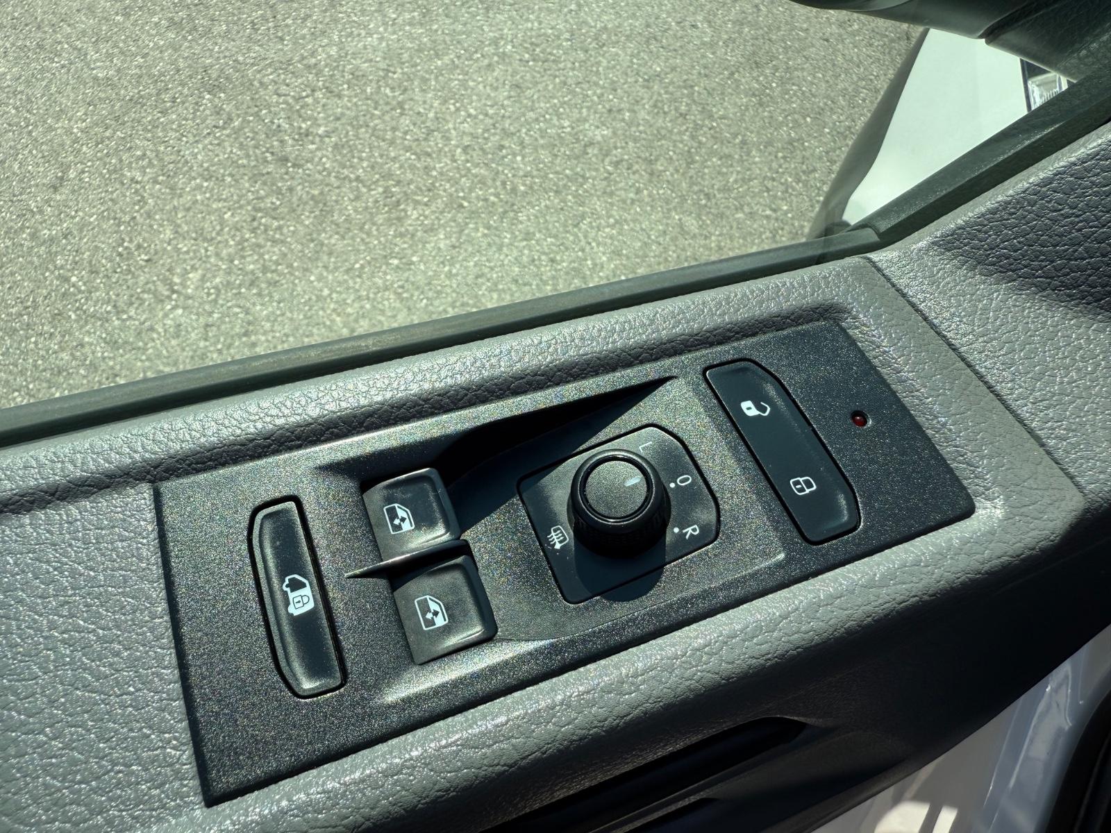Volkswagen T6.1 Transporter DSG LED ACC NAVI SORTIMO STDHZ