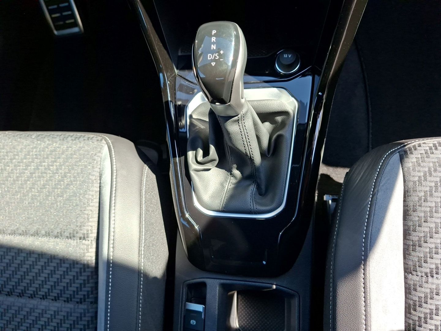 T-Roc Cabriolet 1.5 DSG R-Line *AHK*NAVI*