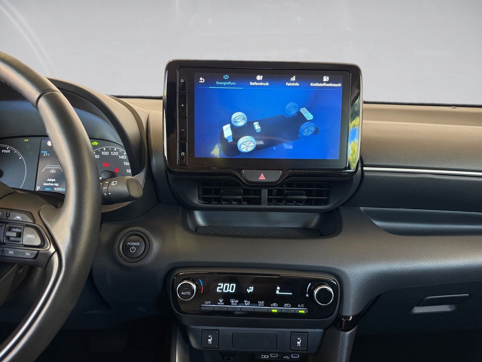 Fahrzeugabbildung Toyota Yaris 1.5 Business Edition KlimaA,Navi,SHZ,ACC