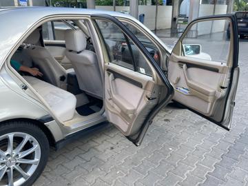 صورة 3 لـ 1996 Mercedes-BENZ C 180